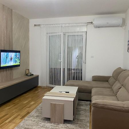 Stylish Charming Apartment พอดโกริกา ภายนอก รูปภาพ