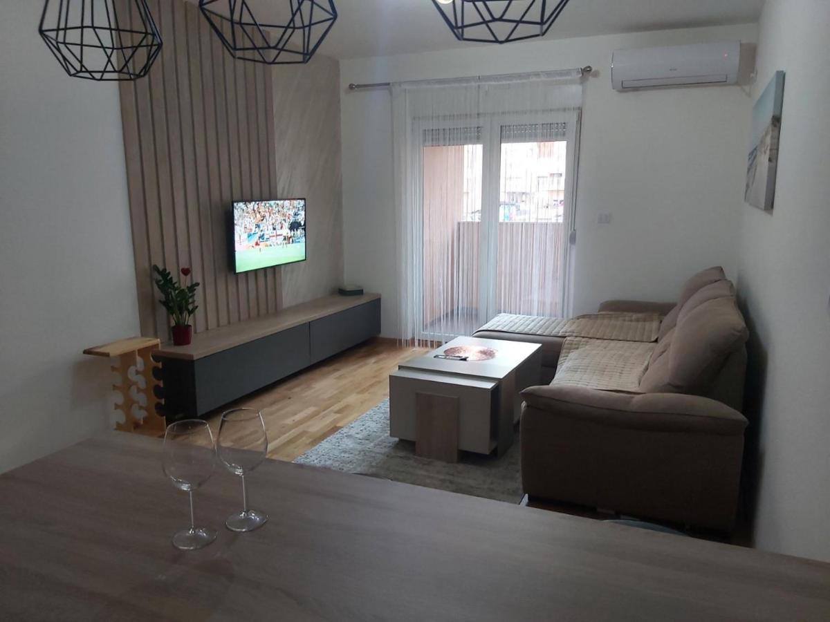 Stylish Charming Apartment พอดโกริกา ภายนอก รูปภาพ